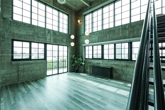 Building Photo - 1749 NE Miami Ct