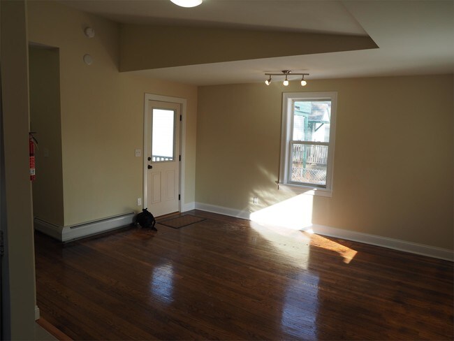 Photo - 239 North St