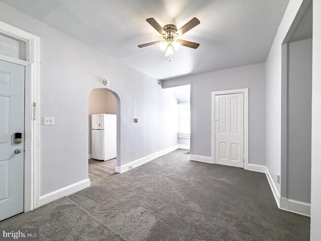 Building Photo - 419 Woodward St