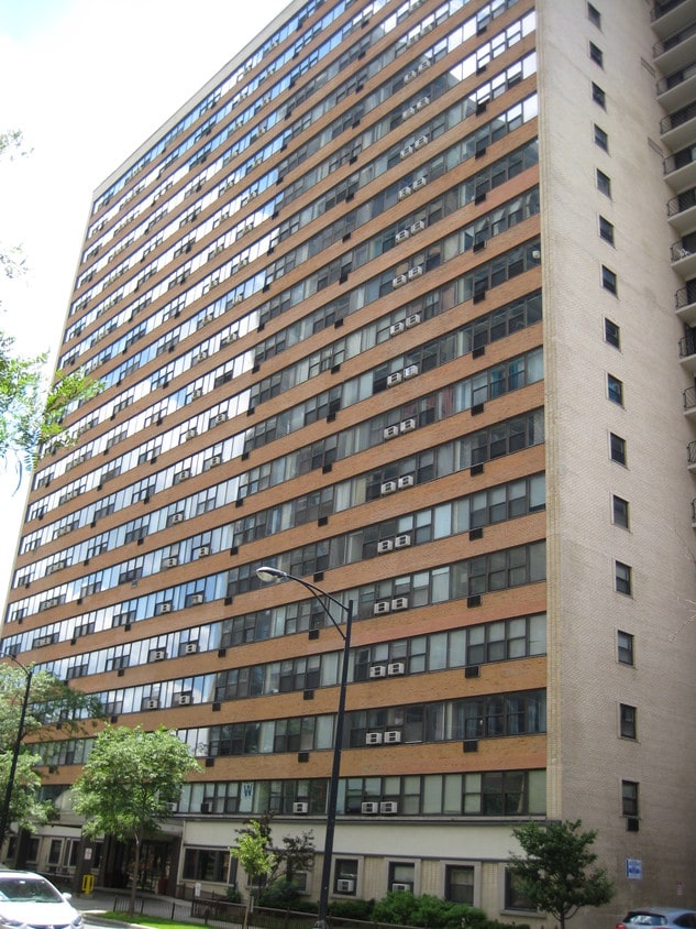 Primary Photo - 6030 N Sheridan Rd