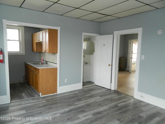 Building Photo - 826 Prospect Ave
