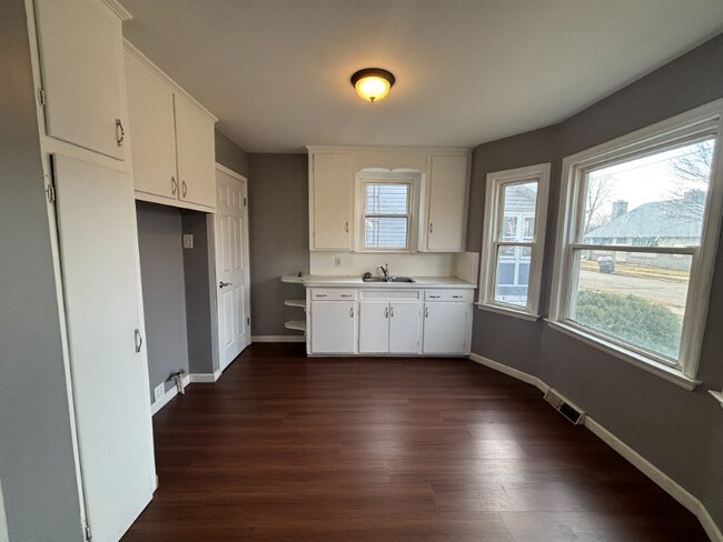 Foto del edificio - 4340 Asbury Dr