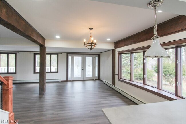 Foto del edificio - 7349 Tippecanoe Rd