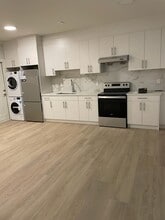 Building Photo - 15655-1577B 77B Ave