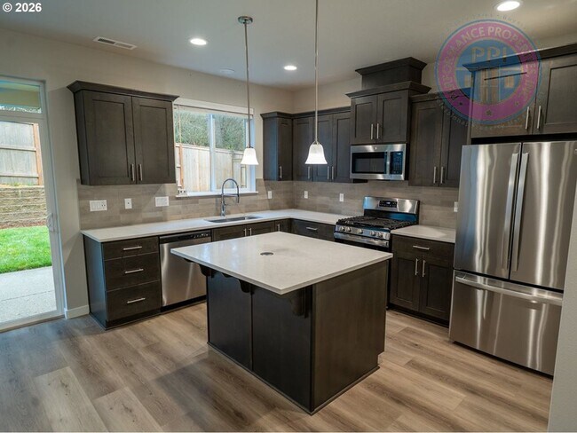 Foto del edificio - Desirable Happy Valley Location - Scouters Mountain Neighborhood / Move-In Ready