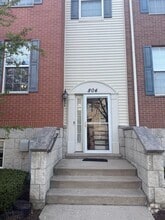 Building Photo - 804 Lewisburg Ln