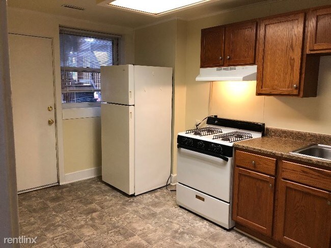 Building Photo - 3 br, 1 bath Apartment - 1815 E 136 St