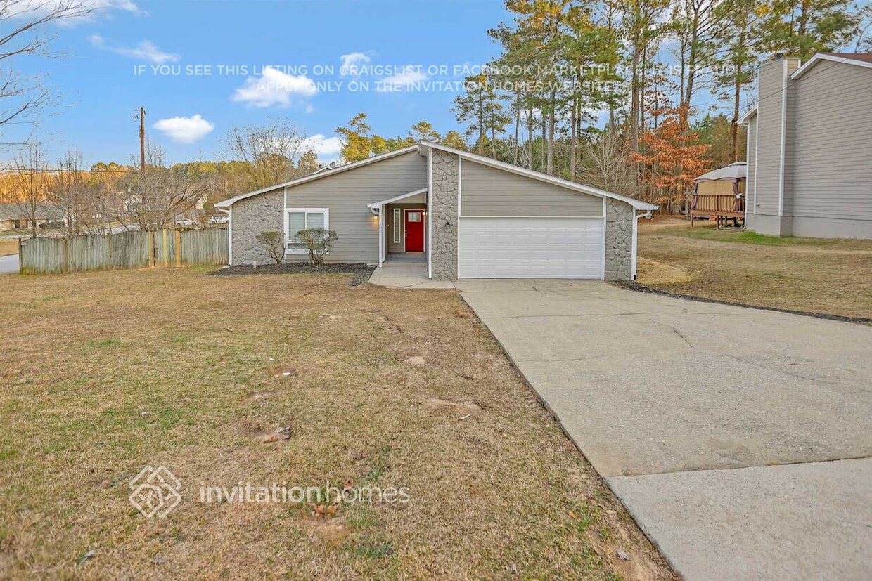 Primary Photo - 100 Squirrel Way