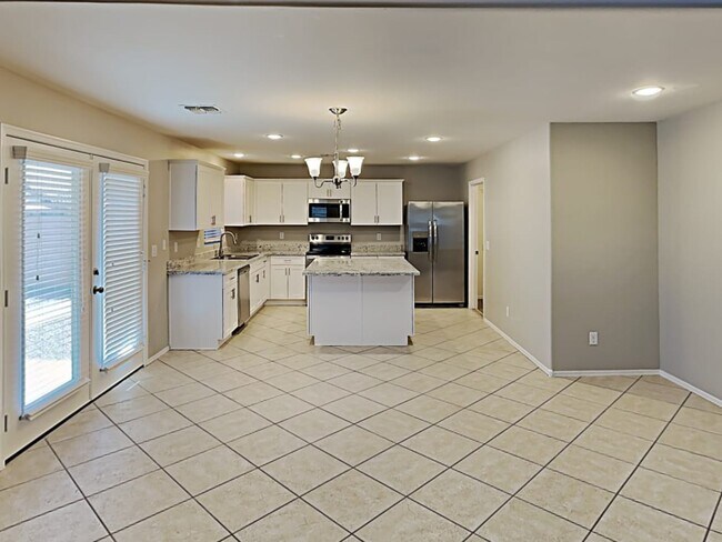 Building Photo - 413 E Bradstock Way