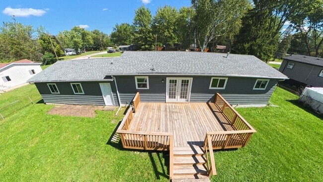 Building Photo - 4227 Swallow Dr