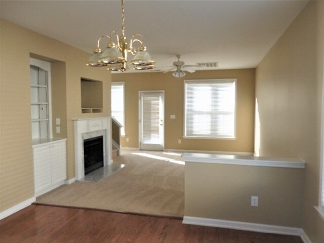 Foto del edificio - 276 Stansbury Ln