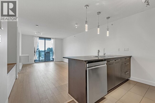 Building Photo - 2979 Glen Dr