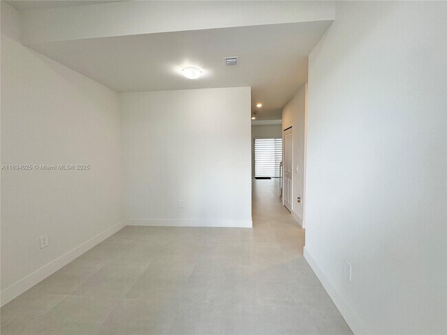 Building Photo - 34526 SW 191st Ave