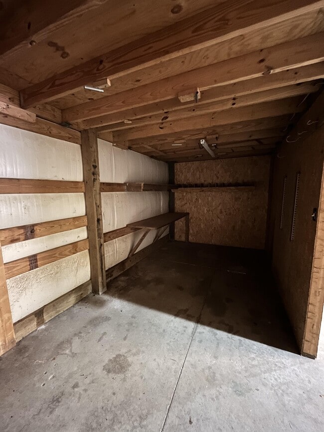 Building Photo - 380 Di-Cindy Ln