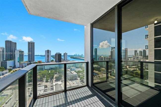 Foto del edificio - 1600 NE 1st Ave