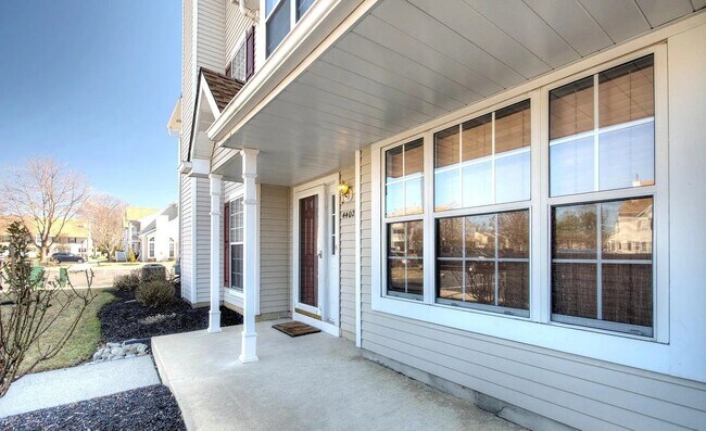 Building Photo - 4402 Aberdeen Ln