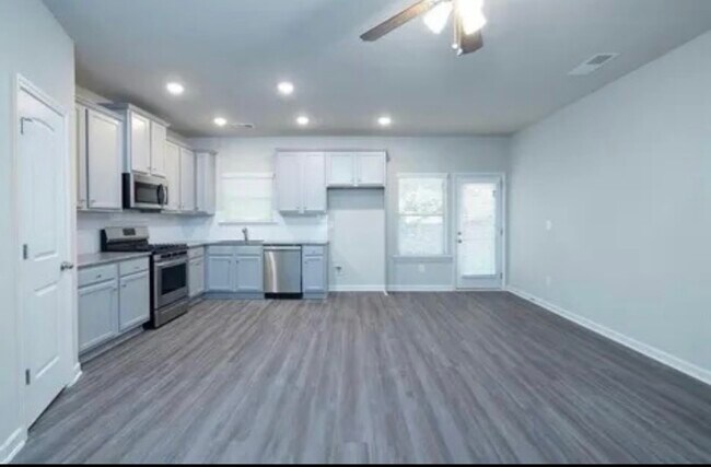 Foto del edificio - 275 Turtle Creek Dr