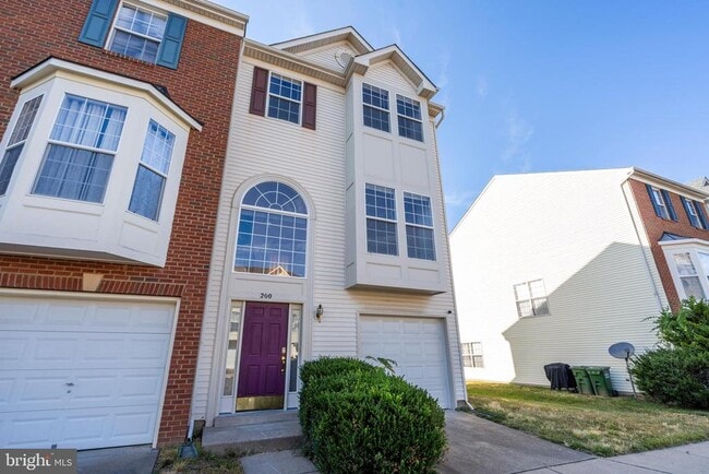 Building Photo - 200 Chesterbrook Ct