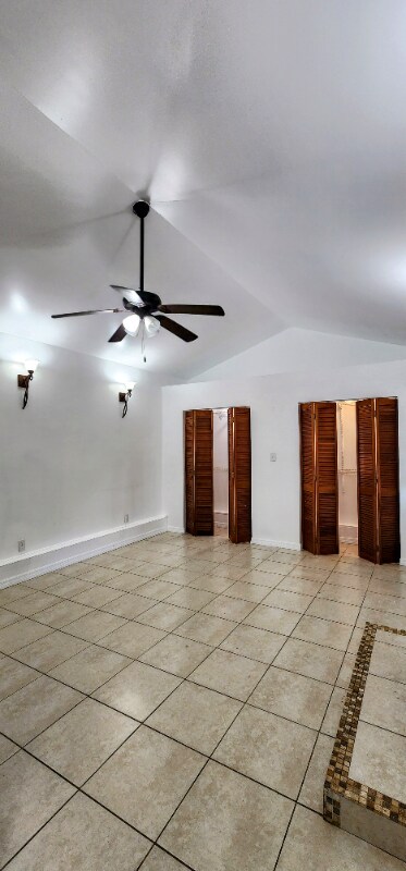 Foto del edificio - 1649 Avocado Ave