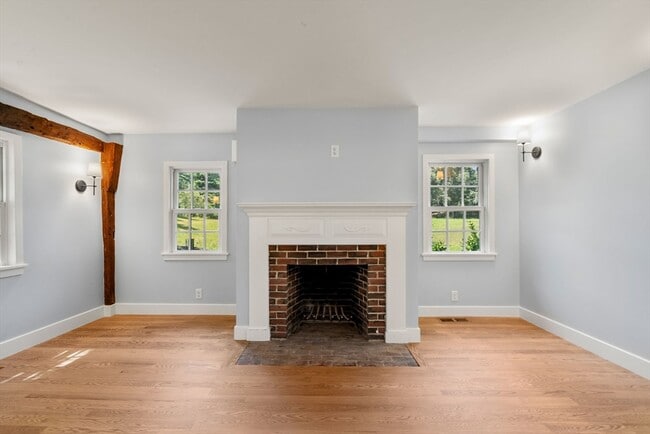 Building Photo - 157 Farm Rd