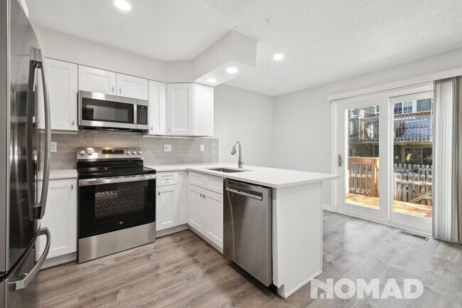 Foto del edificio - Charming 3BR Townhome in Centennial