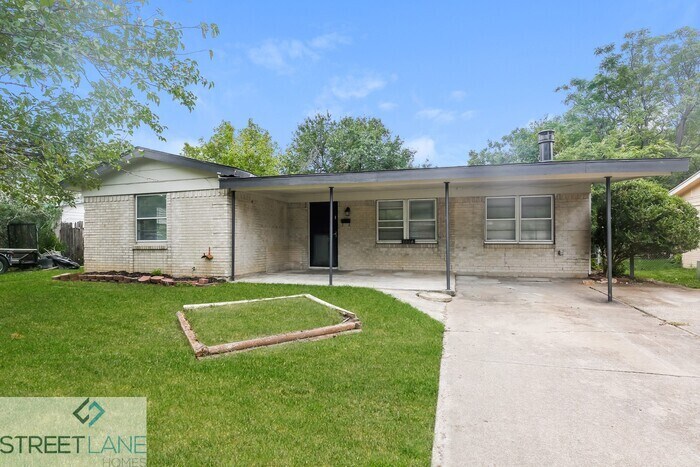 Primary Photo - REDUCED! 1st full month free rent