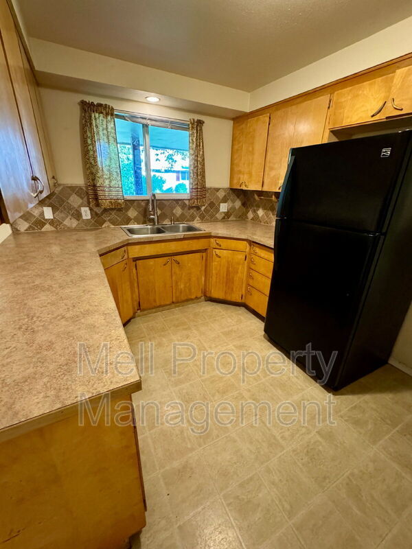 Foto del edificio - 7016 Husky Way SE