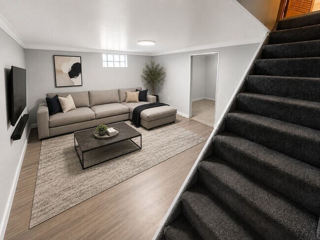 Foto del edificio - 2-Bedroom Burlington Home with Finished Basement, Backyard and Garage