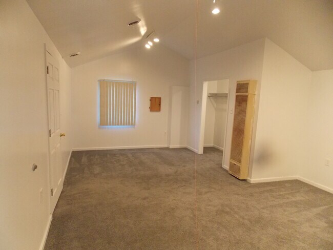 Foto del edificio - 8795 Main St