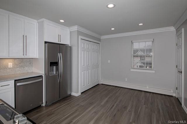 Building Photo - 2 Victorian Ct