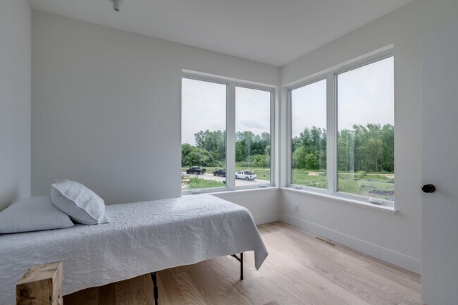 Foto del edificio - 4043 Serenbe St