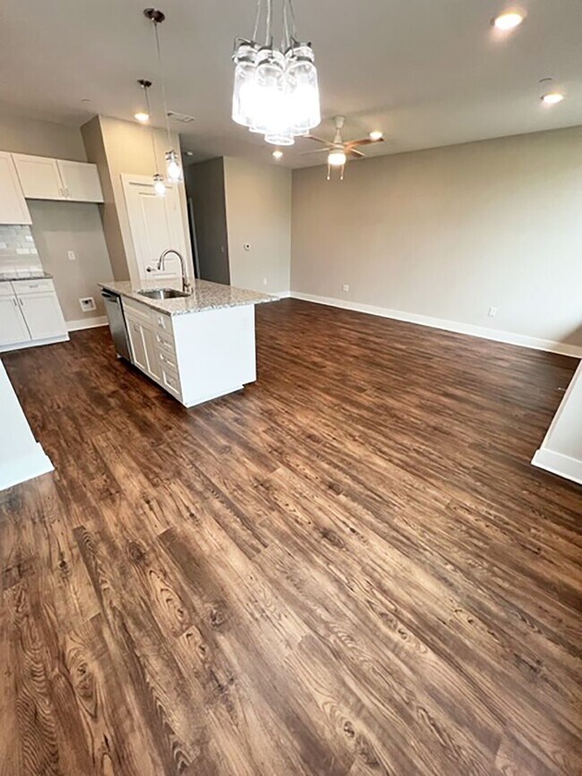Foto del edificio - 3605 Bonnie Brae St