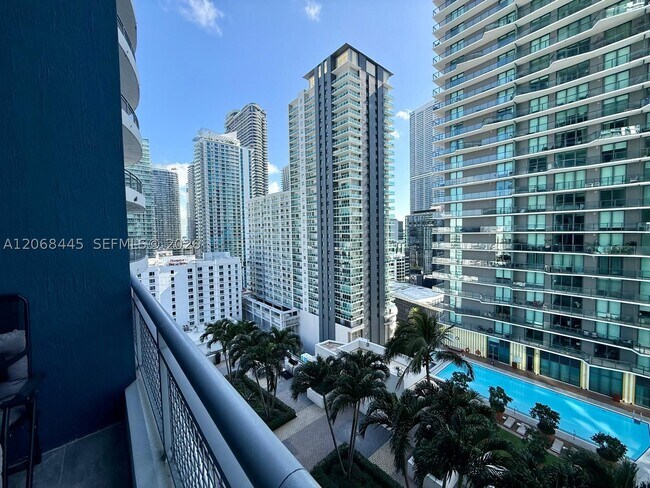 Foto del edificio - 60 SW 13th St