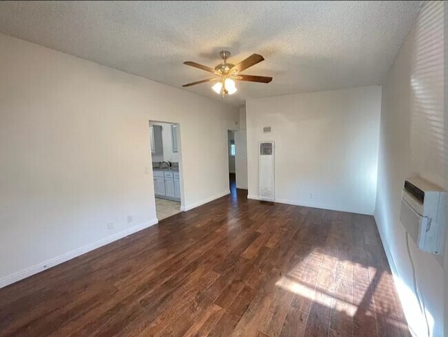 Photo - 761 W Maitland St