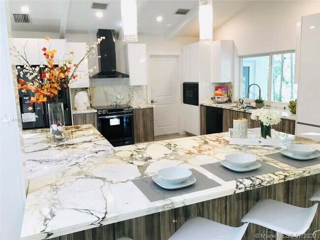 Foto del edificio - 6445 SW 135th Dr