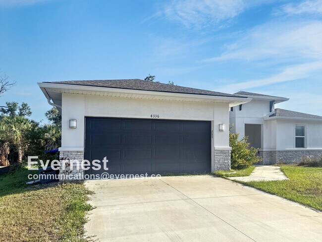 Building Photo - 4336 Las Almanos Ave