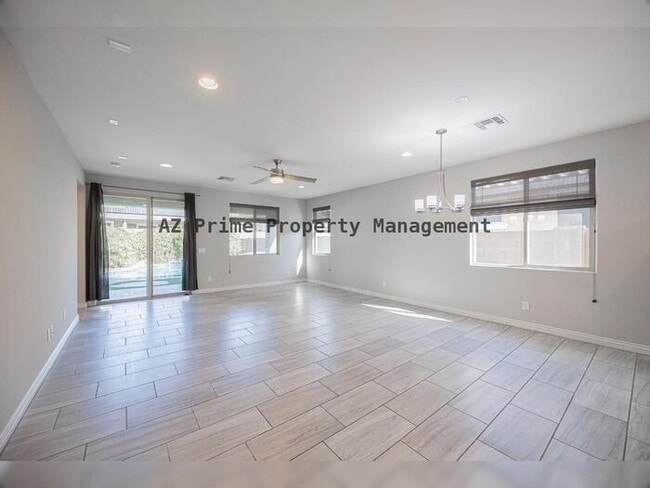 Building Photo - 2612 W Perola Dr