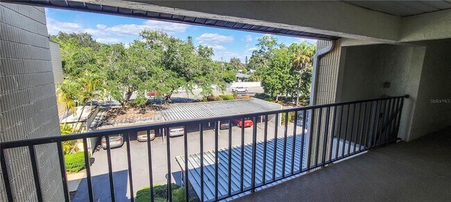Foto del edificio - 2749 Orchid Oaks Dr