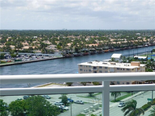 Foto del edificio - 3001 S Ocean Dr