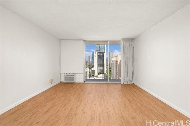 Building Photo - 364 Seaside Ave