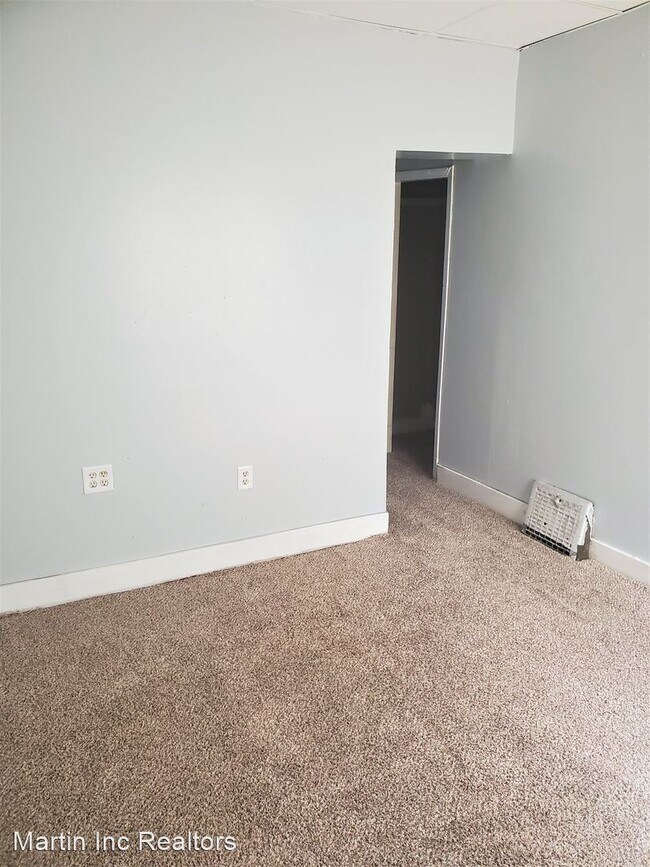 Foto del edificio - 310 E 2nd St