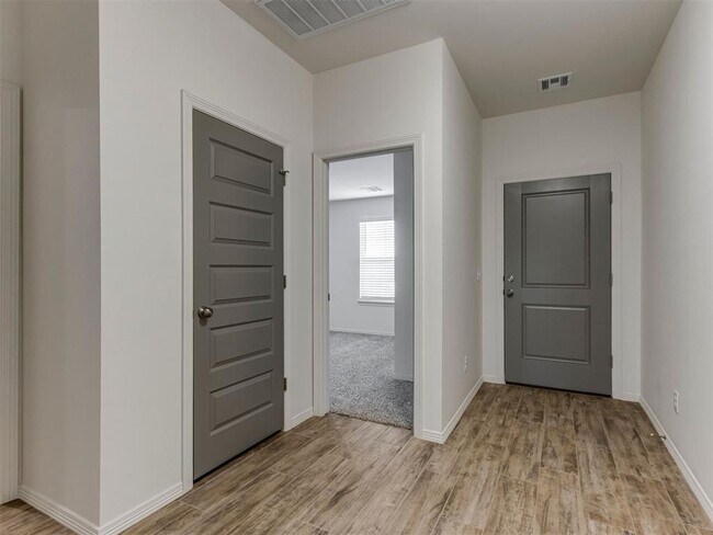Building Photo - 10653 SW 18th St
