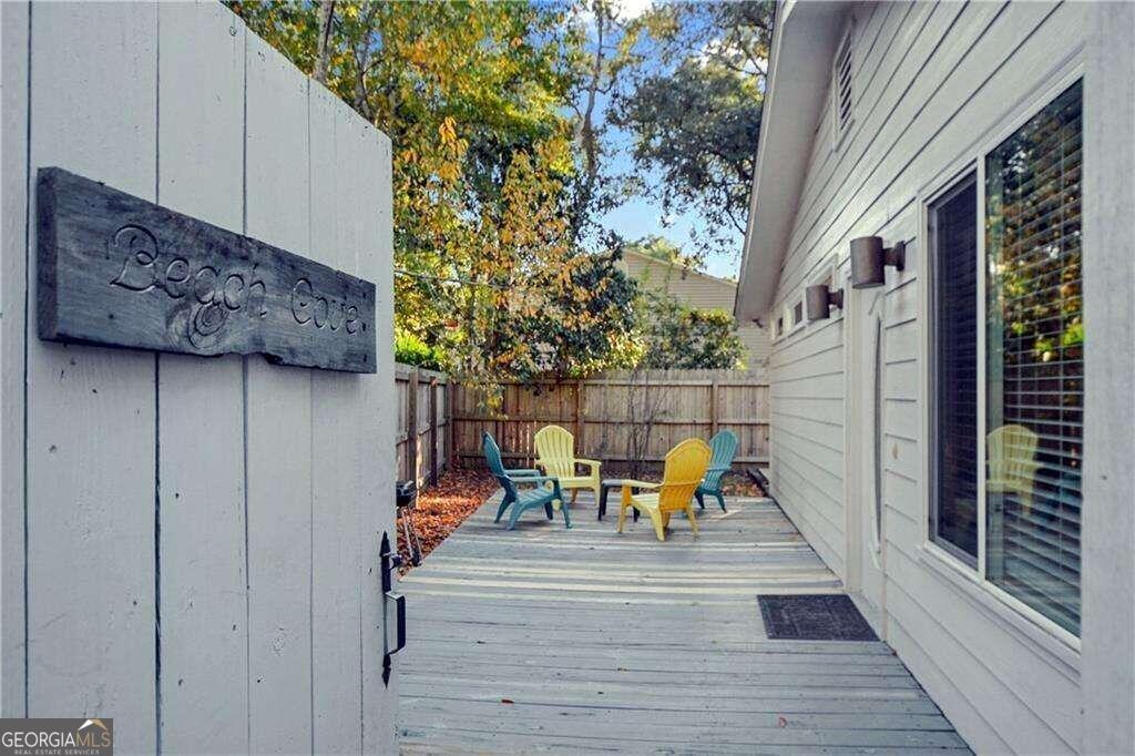 Primary Photo - 900 Mallery St