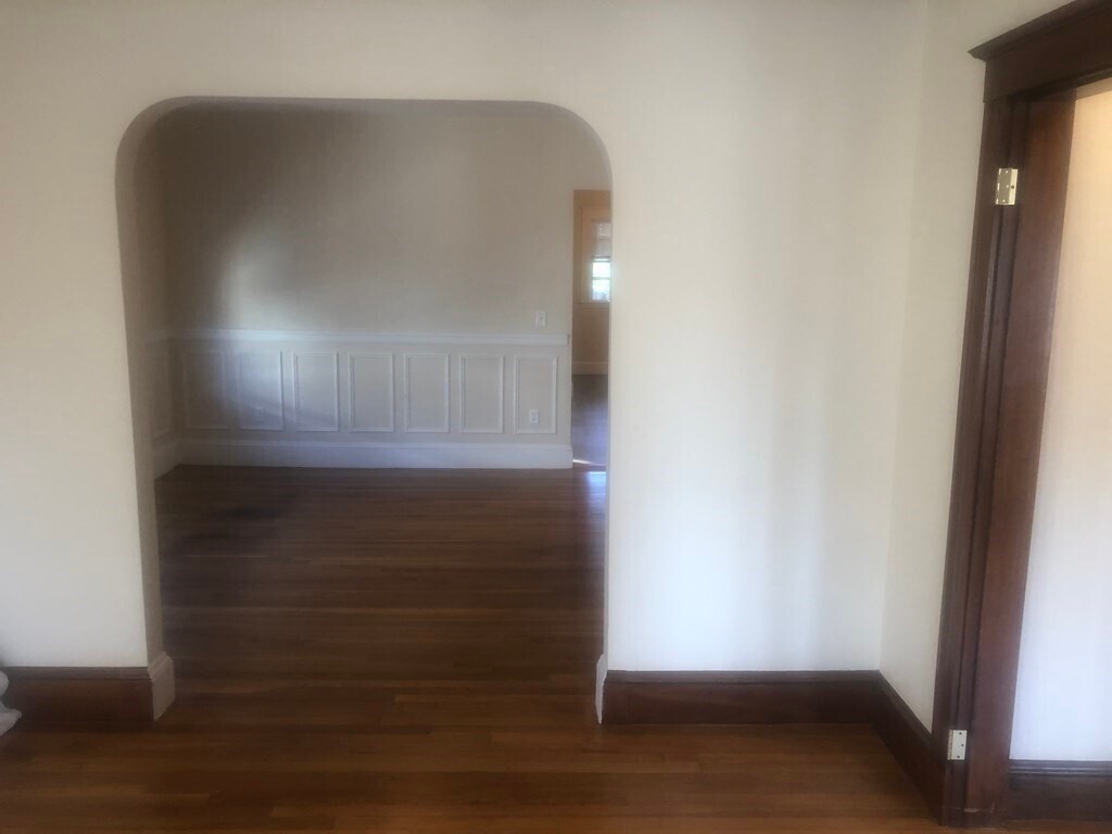 Primary Photo - 202 Fuller St