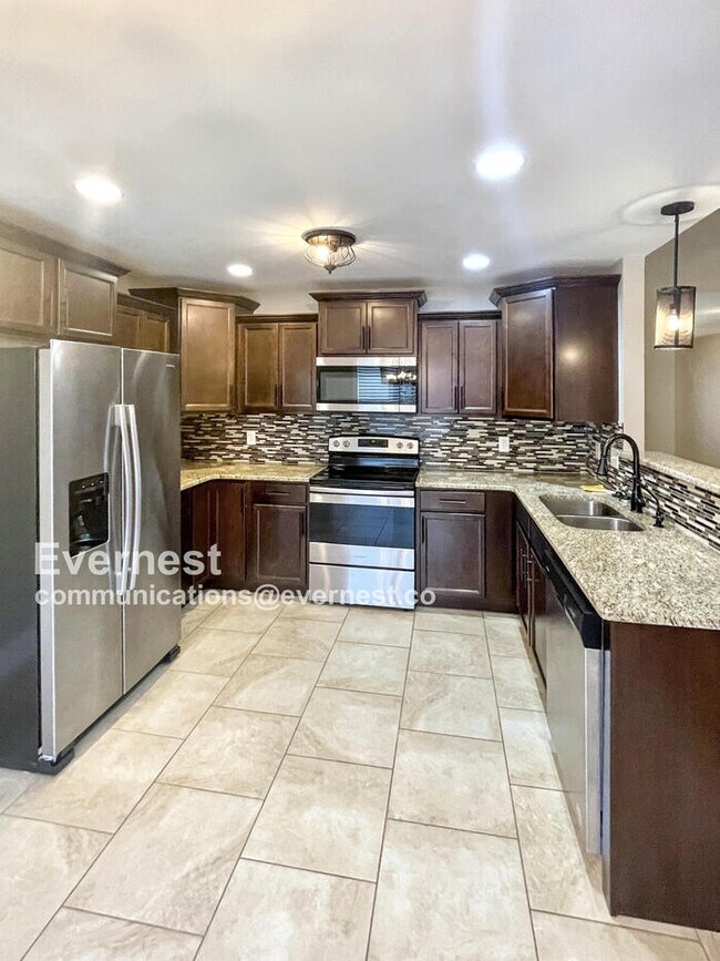Foto del edificio - 1030 Garner Hills Dr