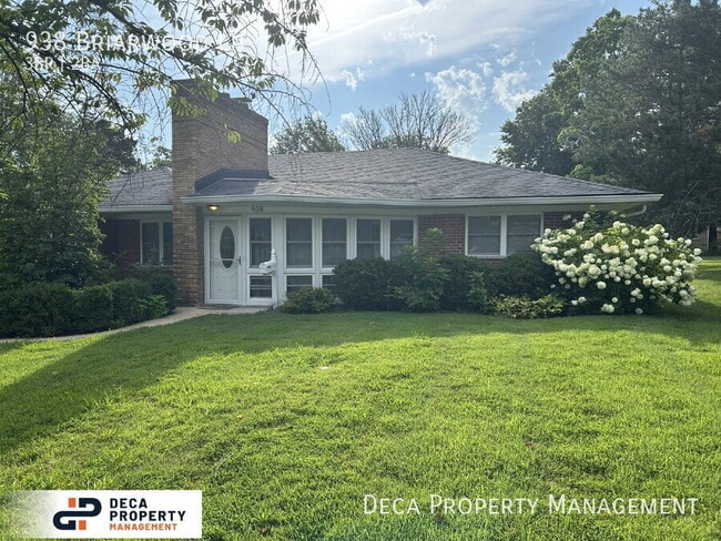 Building Photo - 938 Briarwood Ln