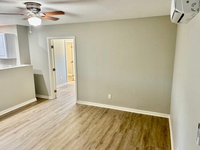 Family Room View 1 - 1035 Olive Ave