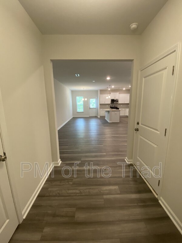 Building Photo - 3005 Mackay Pointe Ln