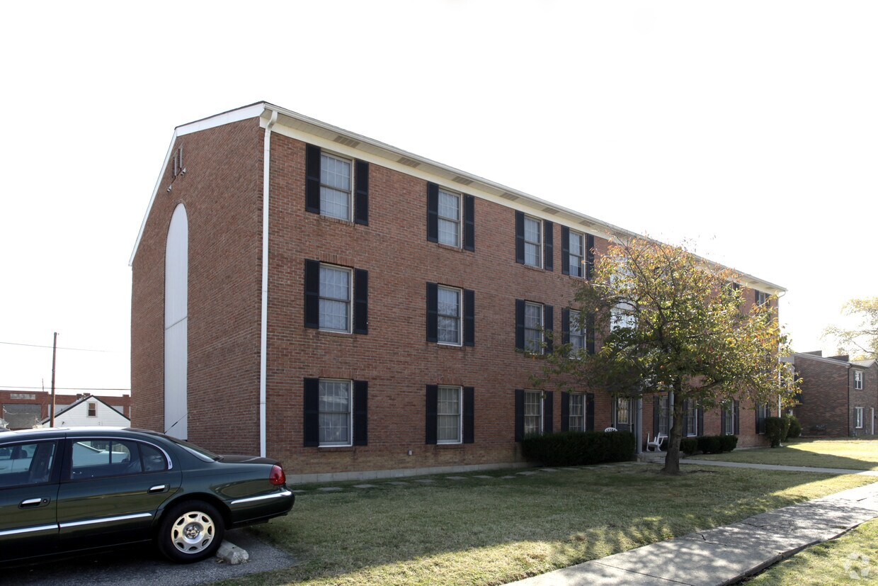 816 Indiana Ave, Jeffersonville, IN 47130 Apartments in