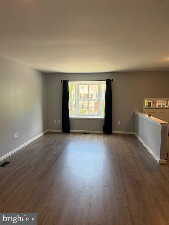Foto del edificio - 1224 Farley Ct